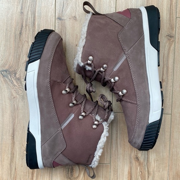 The North Face Shoes - NWOB🍁THE NORTH FACE Women's Mid Lace Insulated Waterproof Boots Size 9